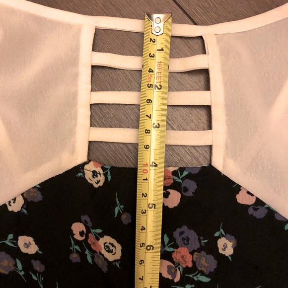 3 Stones Sleeveless Camisole Black floral- Med - Picture 8 of 11